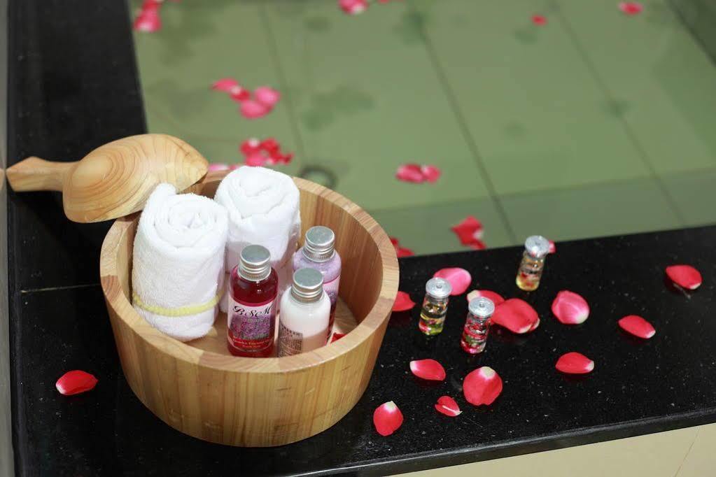 Jin Yong Quan Spa Hotspring Resort Wanli Exteriör bild